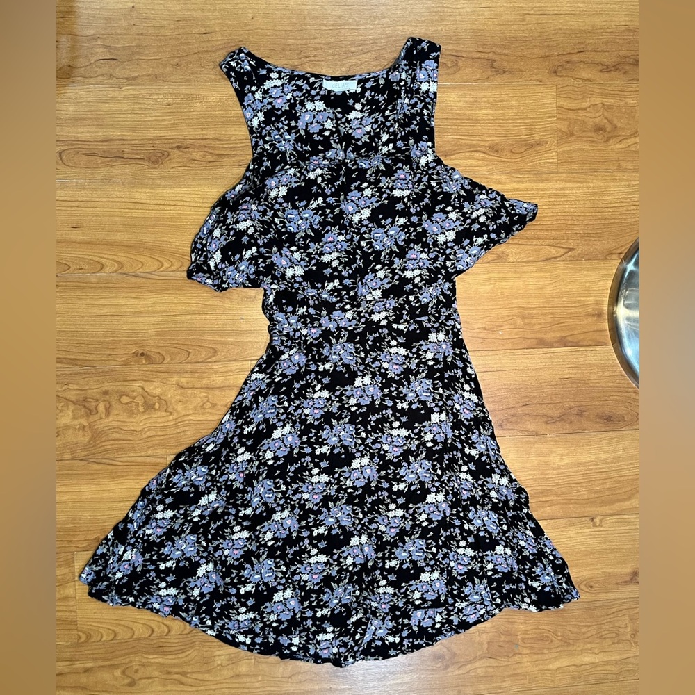 Delia Floral Sleeveless Dress - Small